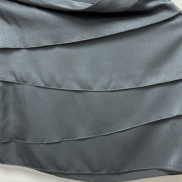 Banana Republic Petite gray mini skirt with ruffles RN54023, Size 0 Petite - Picture 6 of 6